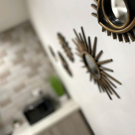 Luxurious 2 Bed Apartment In Heart Of Burnley With Private Parking المظهر الخارجي الصورة