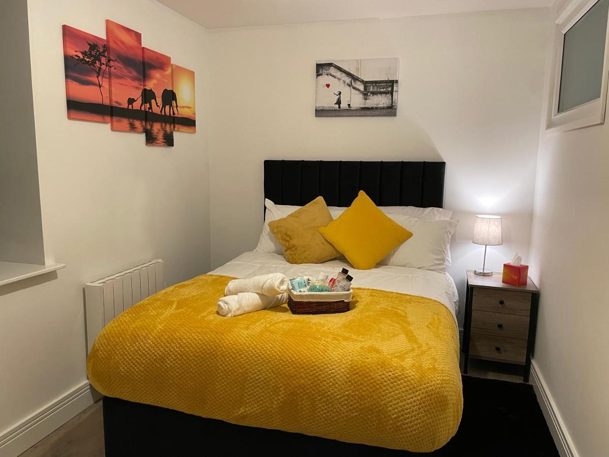 Luxurious 2 Bed Apartment In Heart Of Burnley With Private Parking المظهر الخارجي الصورة