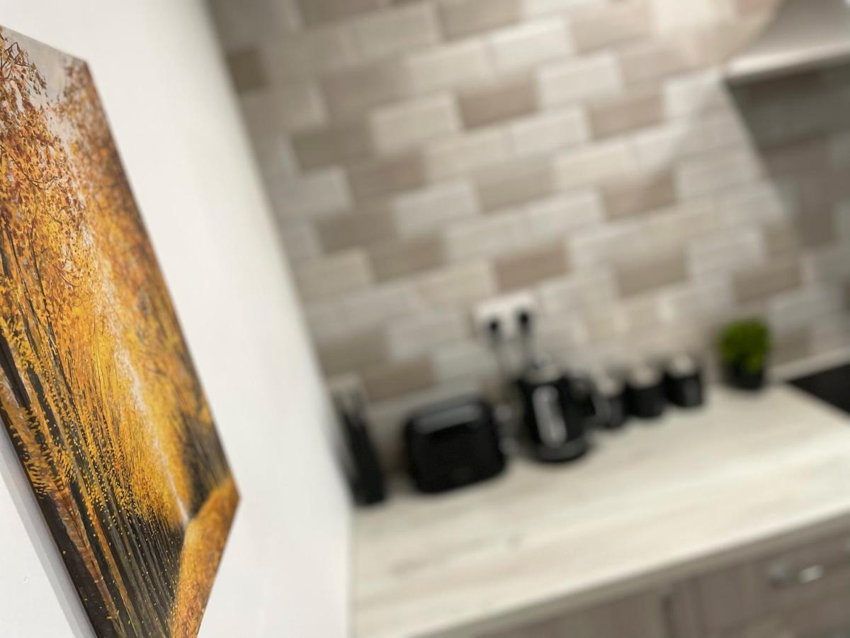Luxurious 2 Bed Apartment In Heart Of Burnley With Private Parking المظهر الخارجي الصورة